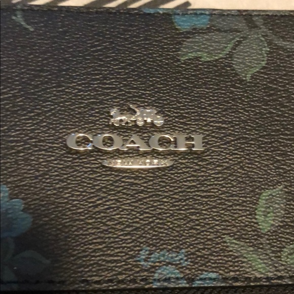 Coach Purse - Brand New - Picture 2 of 5